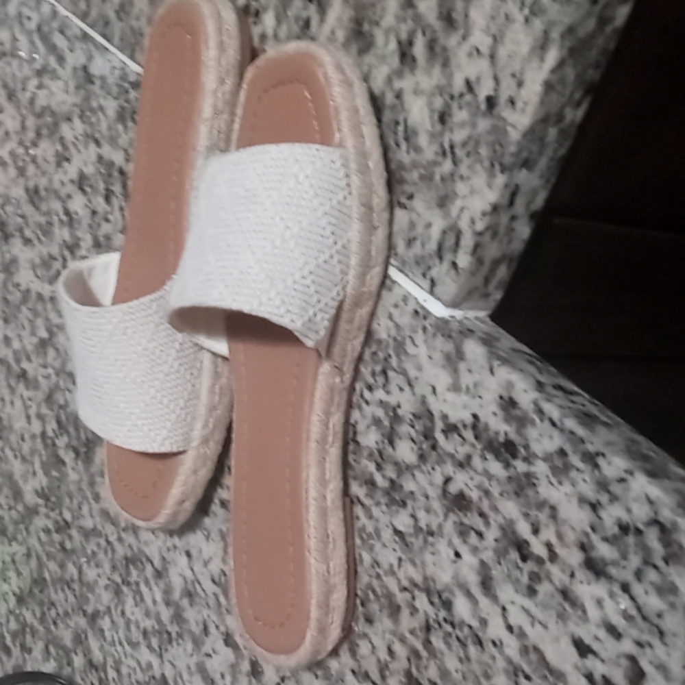 Sandles straw - Picture 4 of 4